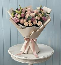 Букет цветов из:  Розы и Лизиантусы в Краснокаменске Забайкальского края