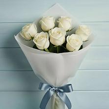 Букет 7 Белых роз Эдлесс Лав в Краснокаменске Забайкальского края