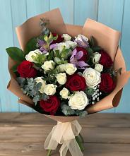 Букет цветов из:  Розы и Альстромерии в Краснокаменске Забайкальского края