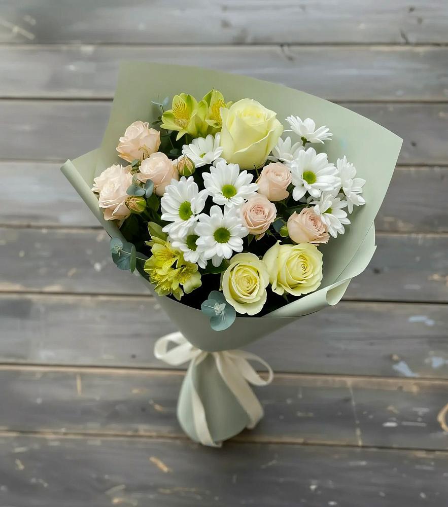 Букет цветов из: Альстромерии, Розы и Хризантемы в Краснокаменске Забайкальского края