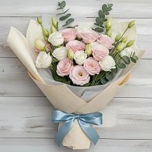 Букет цветов из:  Лизиантусы в Краснокаменске Забайкальского края