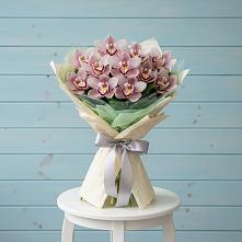 Букет цветов из:  Орхидеи и Розы в Краснокаменске Забайкальского края
