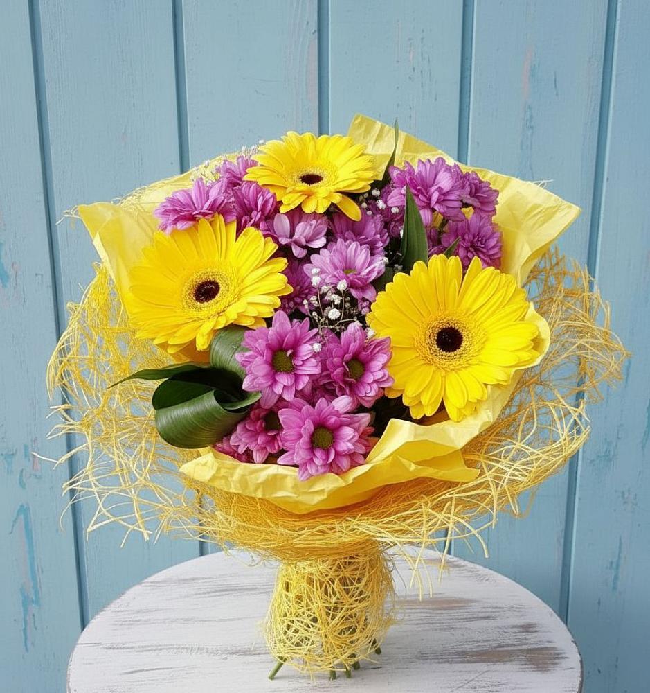 Букет цветов из: Хризантемы и Герберы в Краснокаменске Забайкальского края