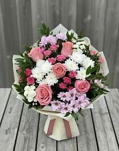 Букет цветов из:  Альстромерии, Гвоздики, Розы и Хризантемы в Краснокаменске Забайкальского края