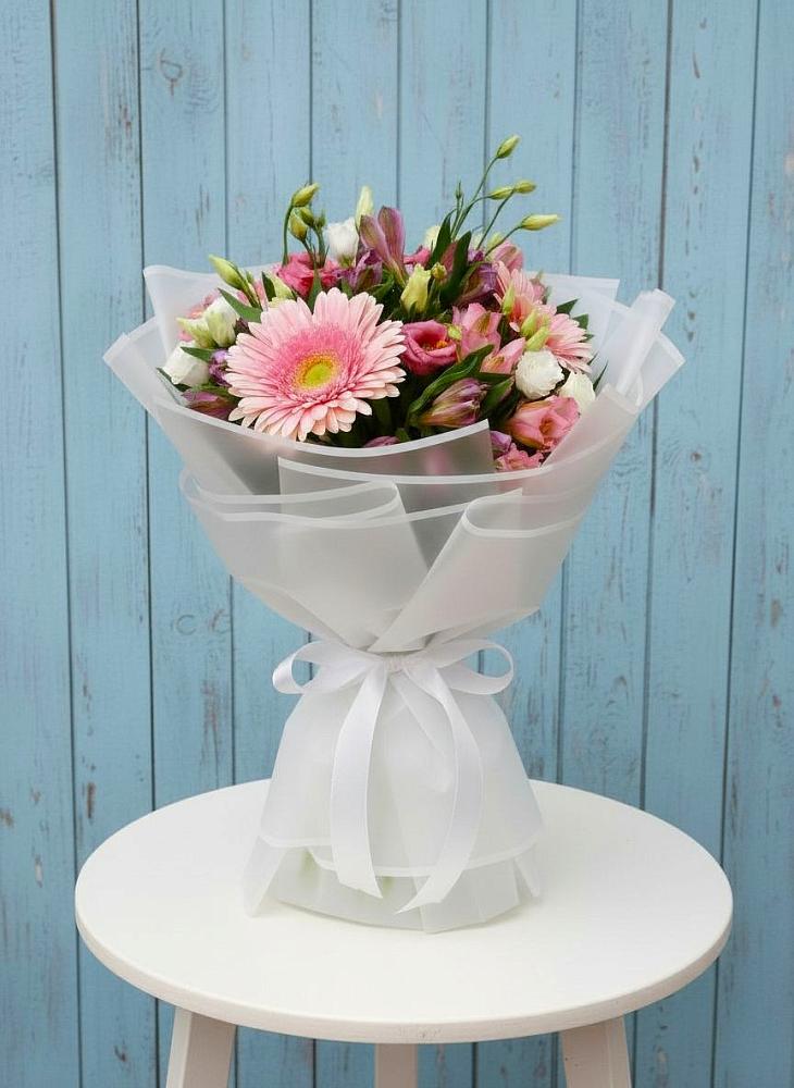 Букет цветов из: Герберы, Альстромерии и Лизиантусы в Краснокаменске Забайкальского края