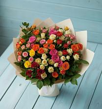 Букет Микс из разноцветных кустовых роз в Краснокаменске Забайкальского края