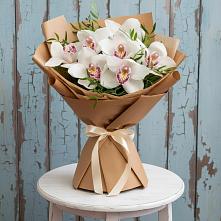 Букет цветов из:  Орхидеи и Розы в Краснокаменске Забайкальского края